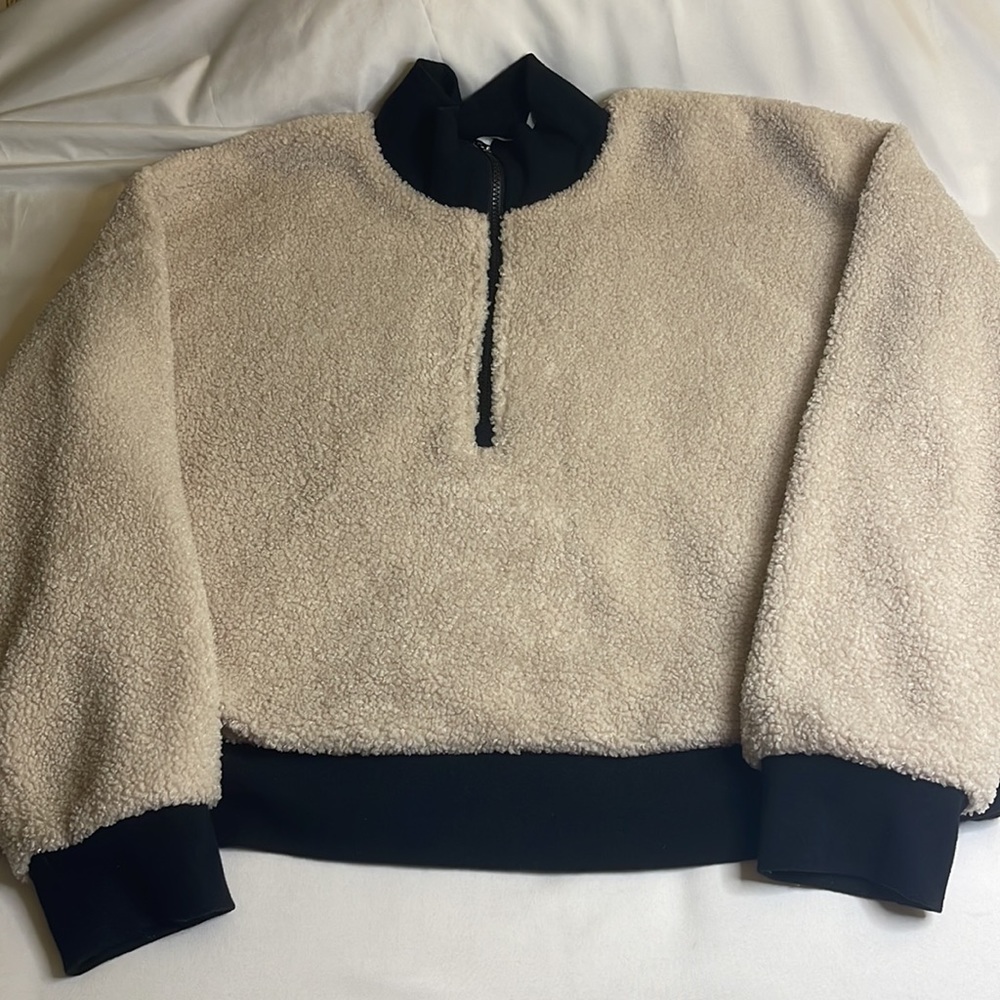 Dream Polar Fleece Pullover by Fabletics. Very Warm and good with leggings